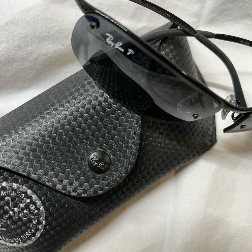 Like new men’s Ray-Ban sunglasses